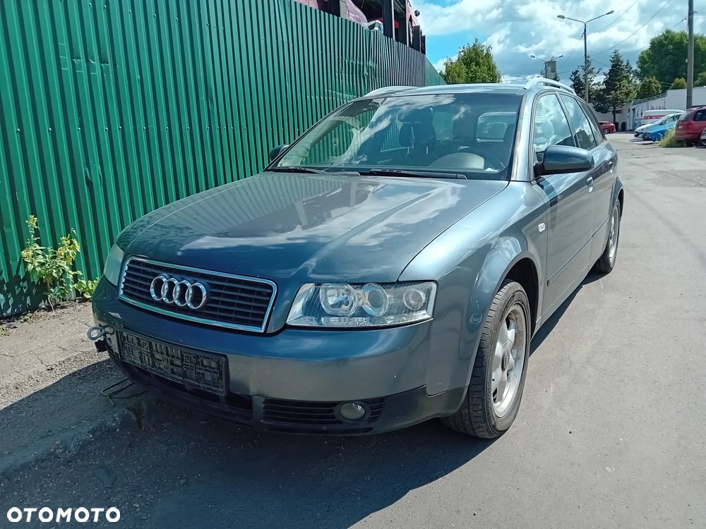 *AUDI A4 B6 KOMBI* Samochód na części - 2