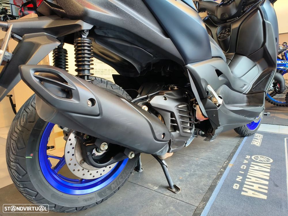 Yamaha X-Max - 4