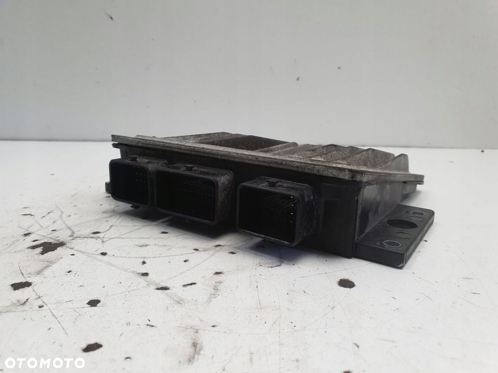 Renault Scenic II 1.5 DCI STEROWNIK SILNIKA komputer 8200399038 - 5