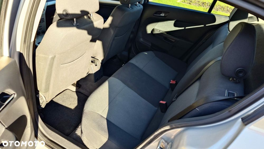 Opel Astra 1.7 CDTI - 8