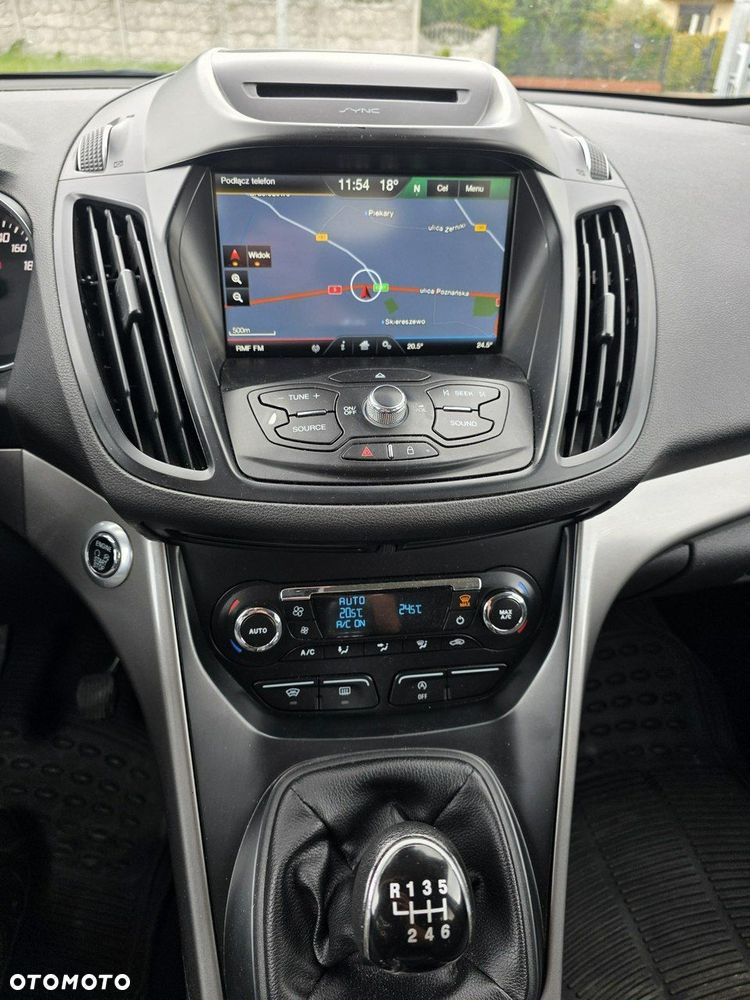 Ford Kuga 2.0 TDCi 2x4 Titanium - 10