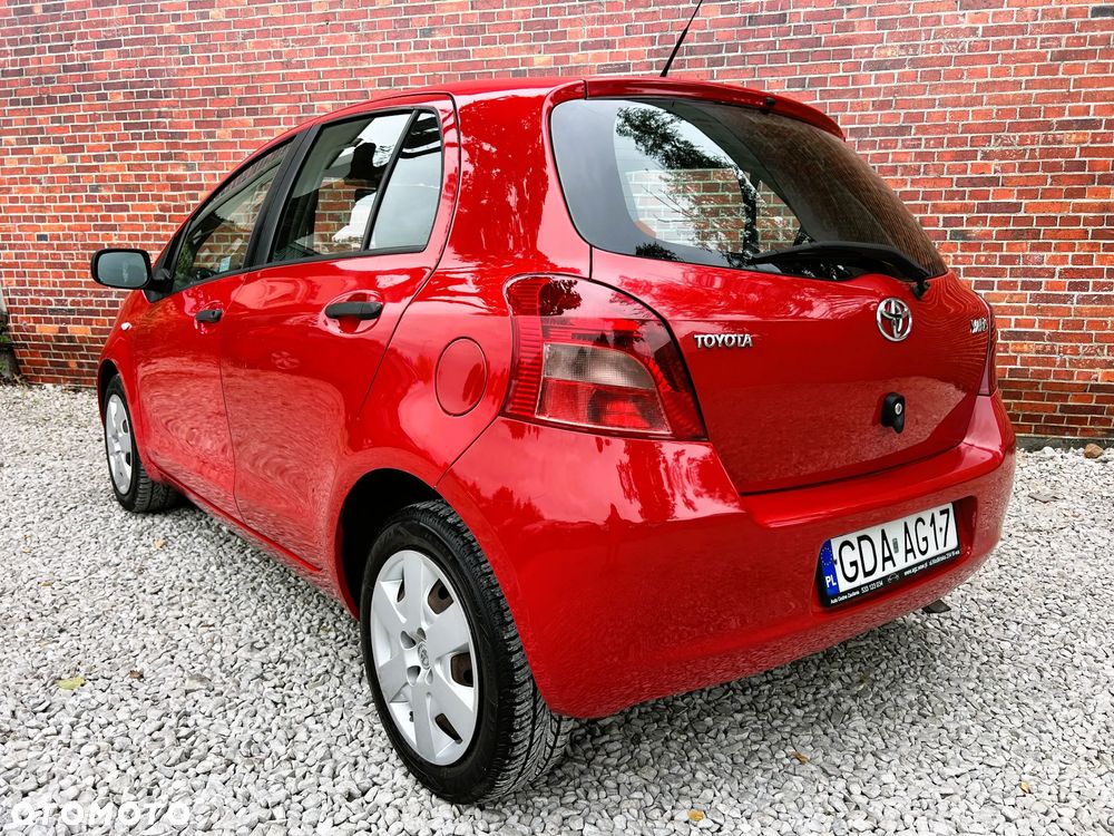 Toyota Yaris - 4