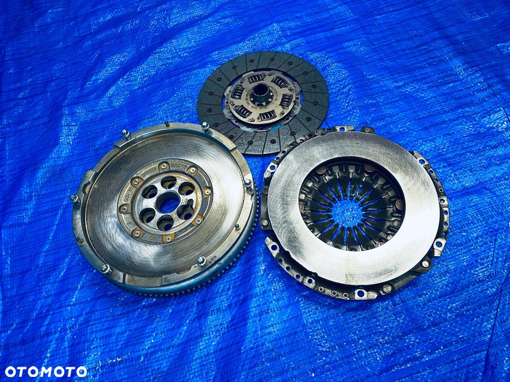 DWUMAS KOŁO DWUMASOWE ZAMACHOWE DOCISK SPRZĘGŁO KOMPLET OPEL INSIGNIA A 2.0 CDTI DIESEL 160KM A20DTH F40 2008- ; SACHS 000523 ; 1878006590 ; 3082002404 ORYGINAŁ - 3