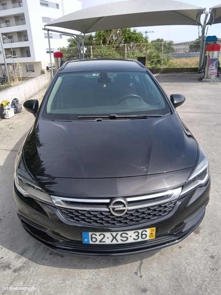 Opel Astra Sports Tourer - 1