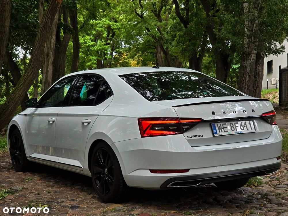 Skoda Superb 2.0 TDI SCR Sportline DSG - 5