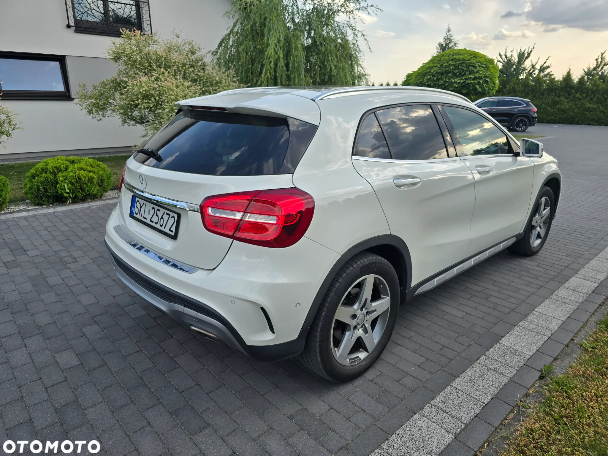 Mercedes-Benz GLA - 7