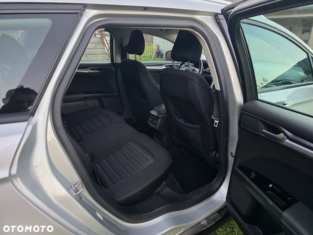 Ford Mondeo - 16