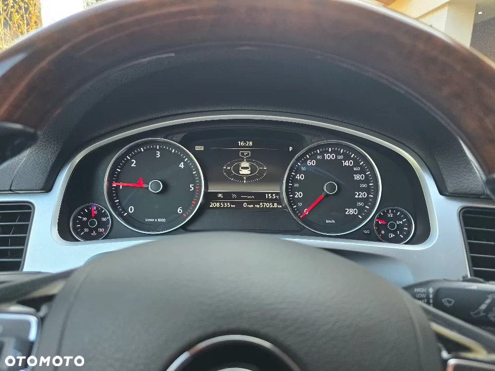 Volkswagen Touareg - 20