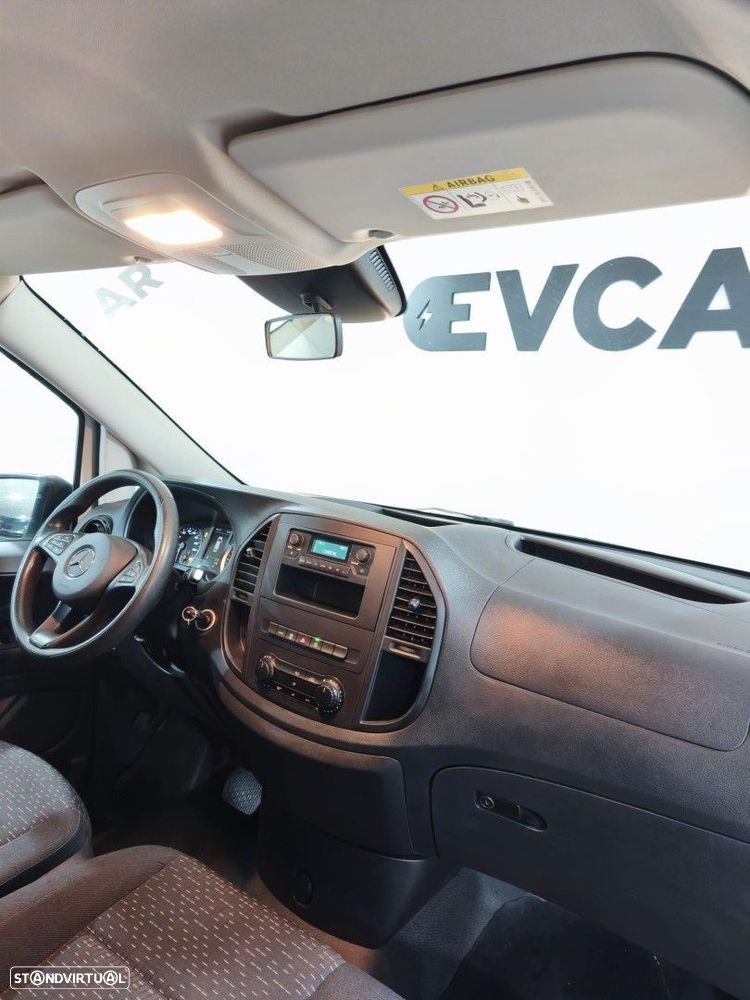 Mercedes-Benz Vito 114CDI AUTO 6LUGARES - 10