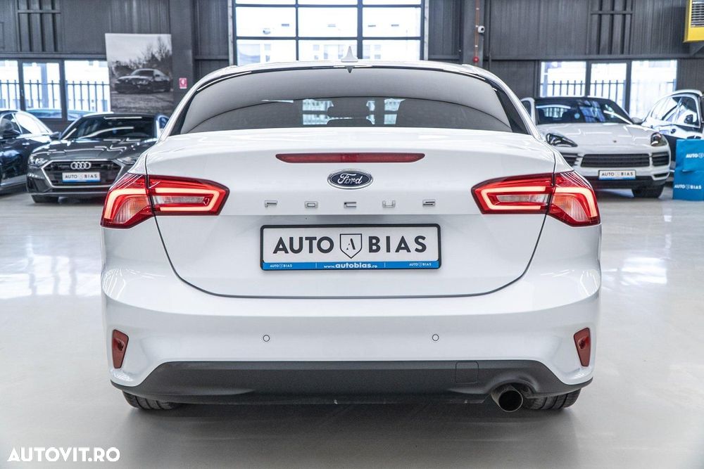 Ford Focus 1.0 EcoBoost Titanium - 26