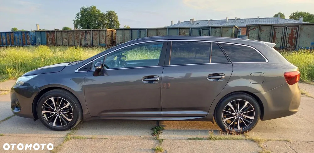 Toyota Avensis 1.8 Prestige - 2