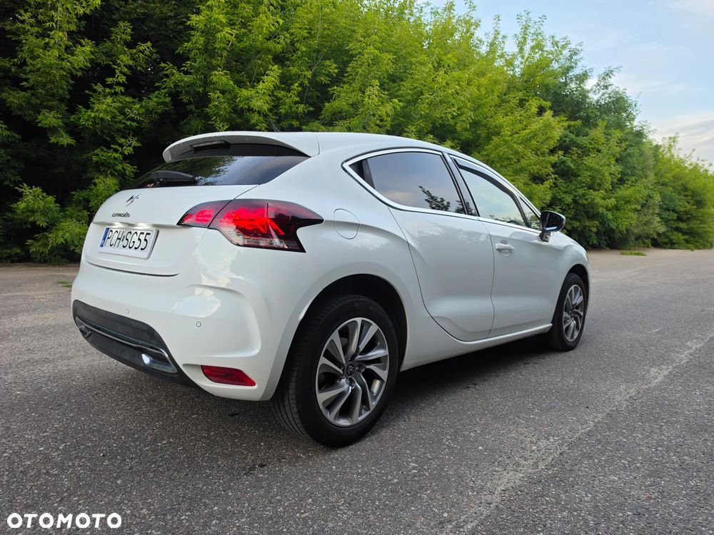 Citroën DS4 e-HDi 115 Chic - 1