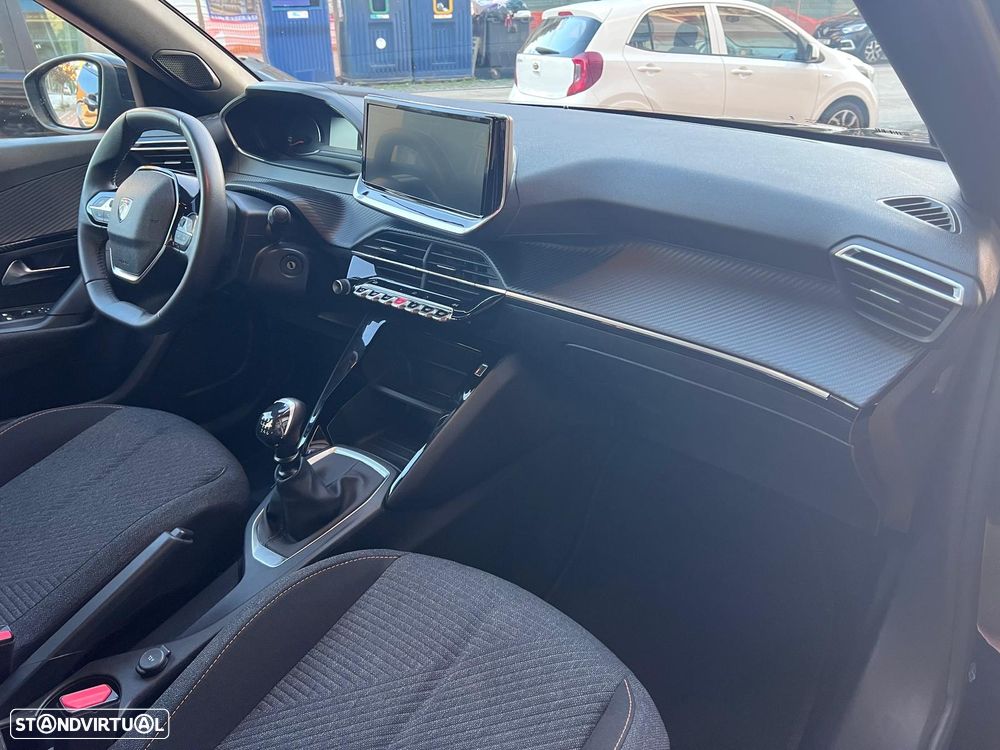 Peugeot 2008 1.2 Style - 14