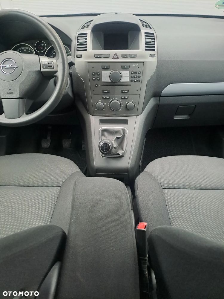 Opel Zafira 1.8 Cosmo - 17