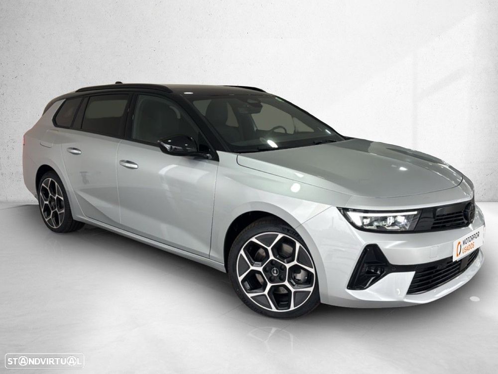 Opel Astra Sports Tourer - 3
