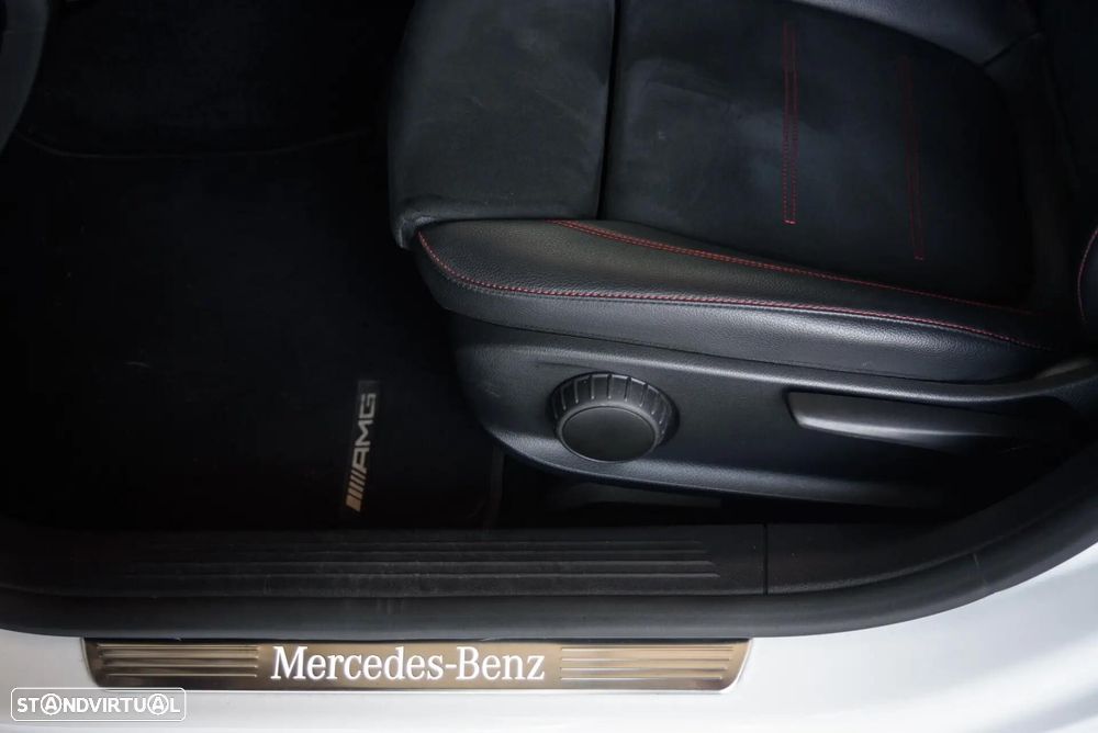 Mercedes-Benz A 180 d AMG Line - 24