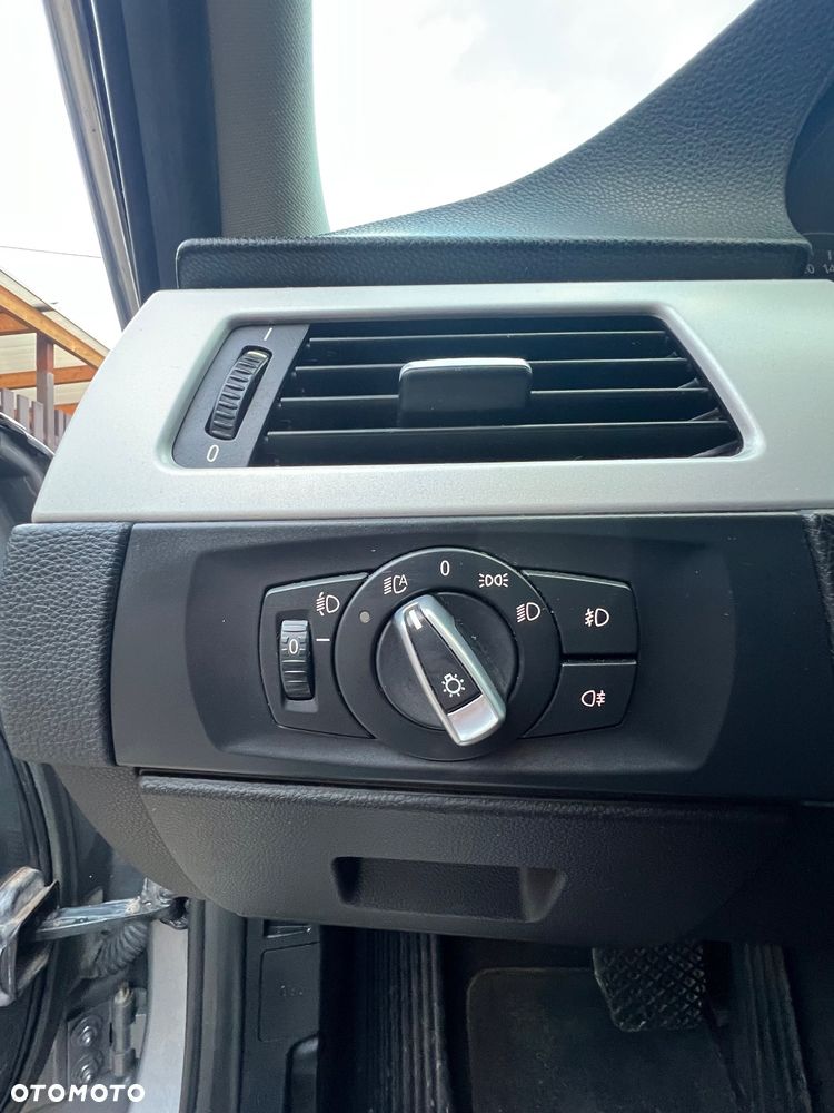 BMW Seria 3 318d Touring - 20