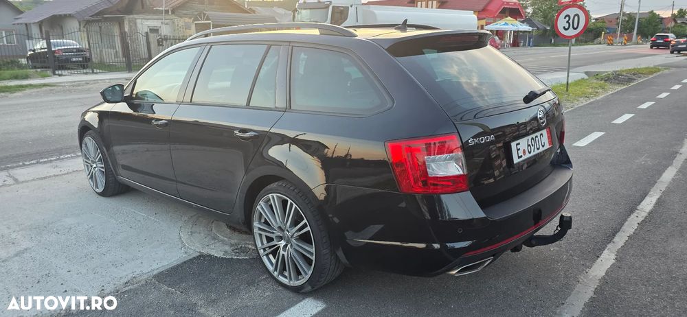 Skoda Octavia 2.0 TDI DSG RS - 12