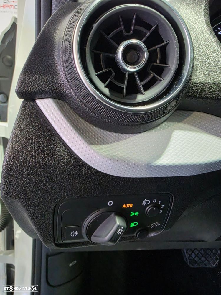 Audi Q2 30 TFSI Design S tronic - 25