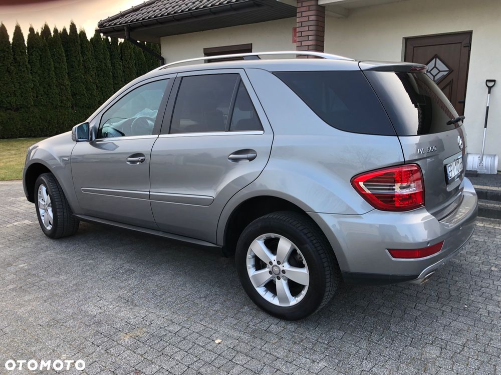 Mercedes-Benz ML 350 BlueTEC 4Matic 7G-TRONIC DPF Grand Edition - 28