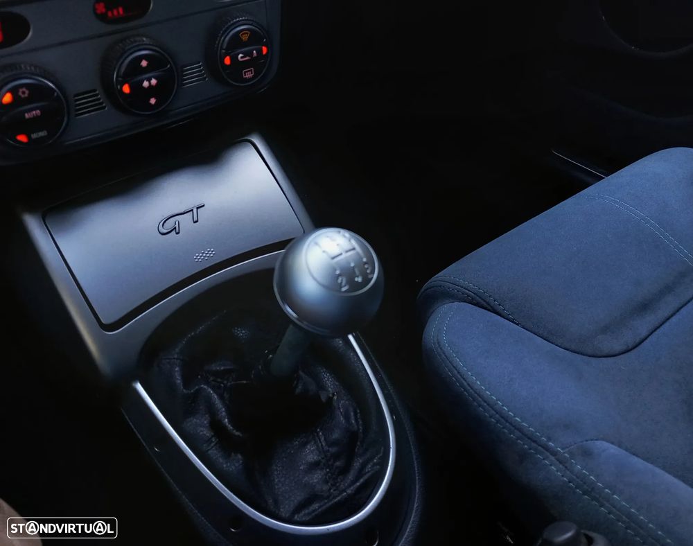 Alfa Romeo GT 1.8 TS - 14