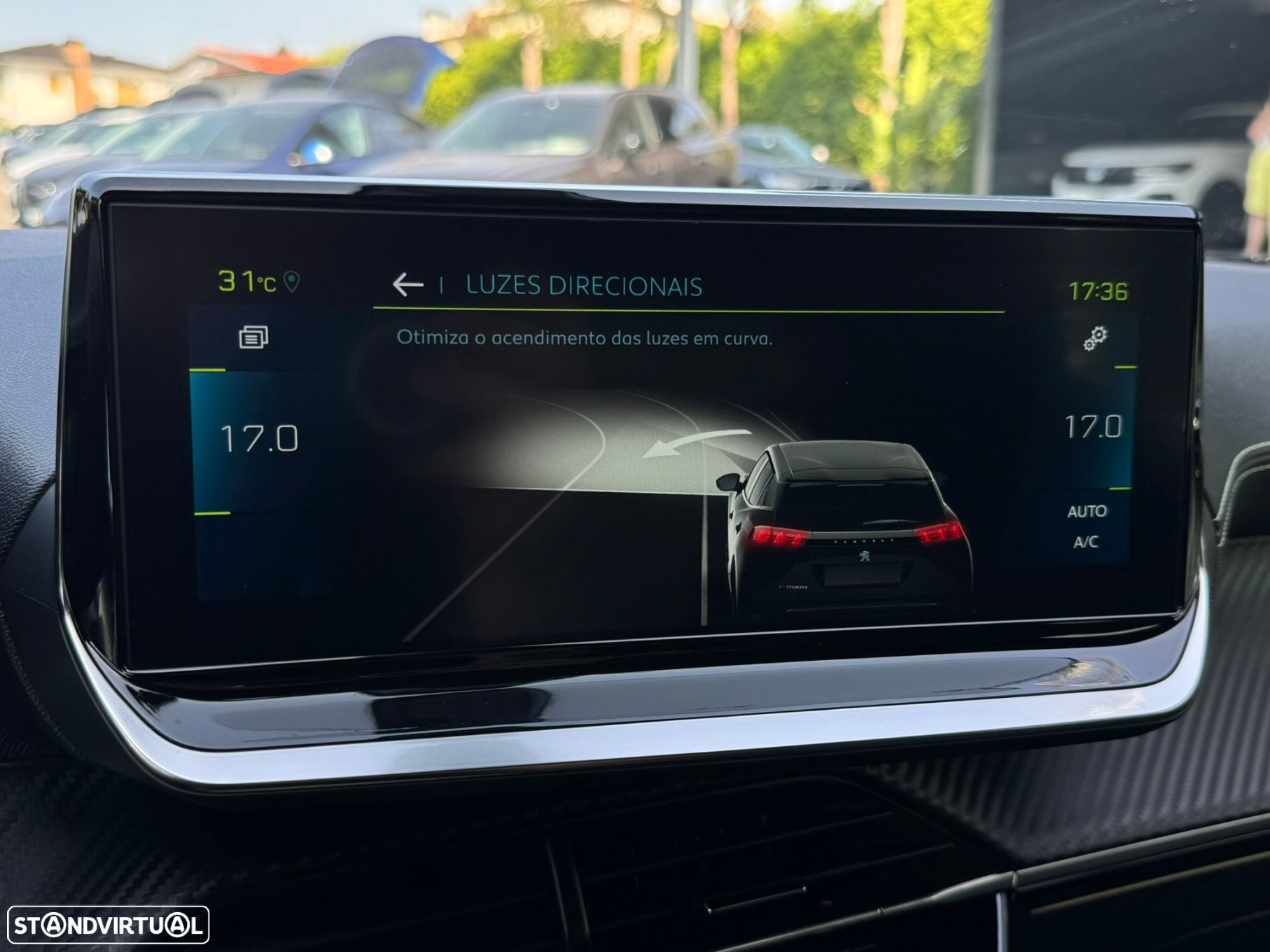Peugeot e-2008 50 kWh GT - 52