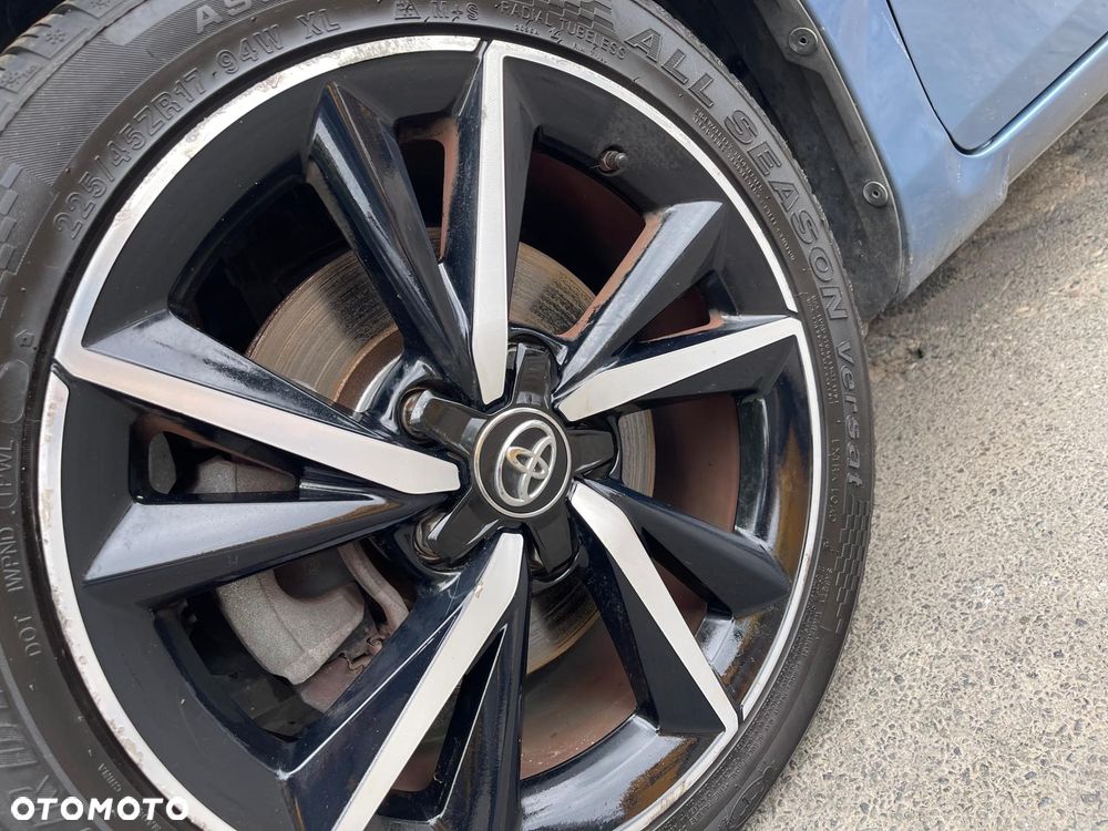 Toyota Auris 1.8 VVT-i Automatik Design Edition - 39