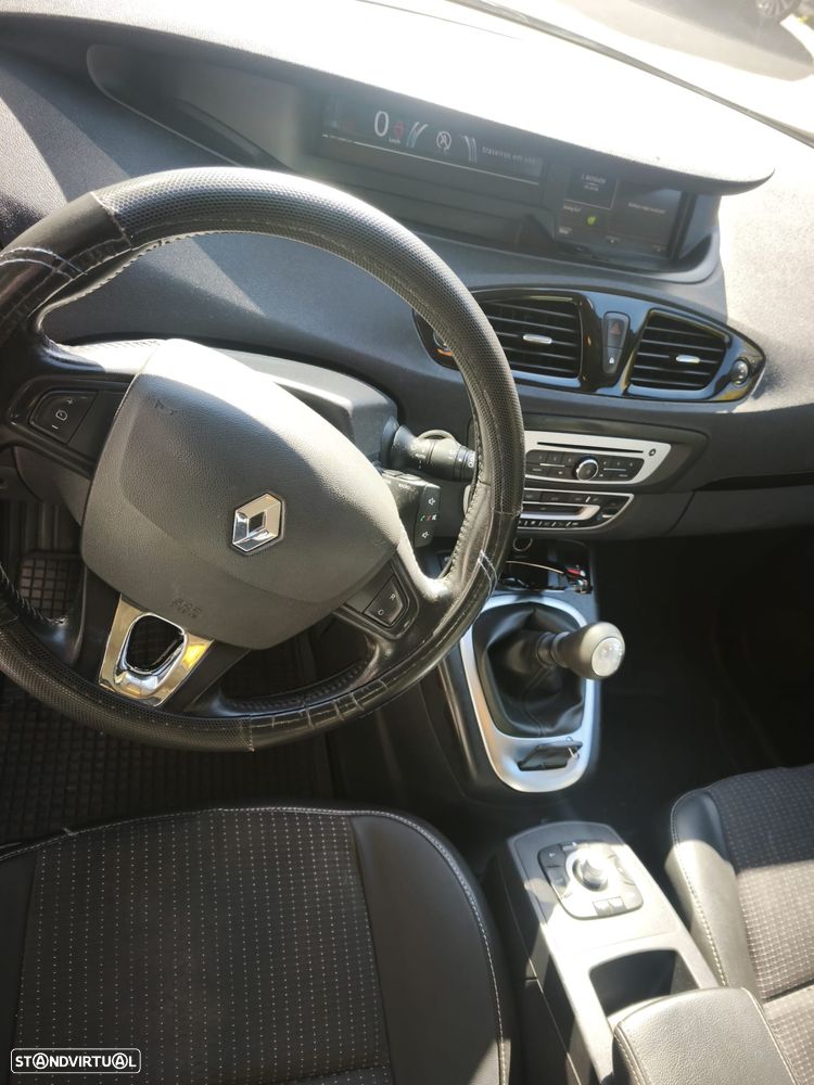 Renault Grand Scénic - 12
