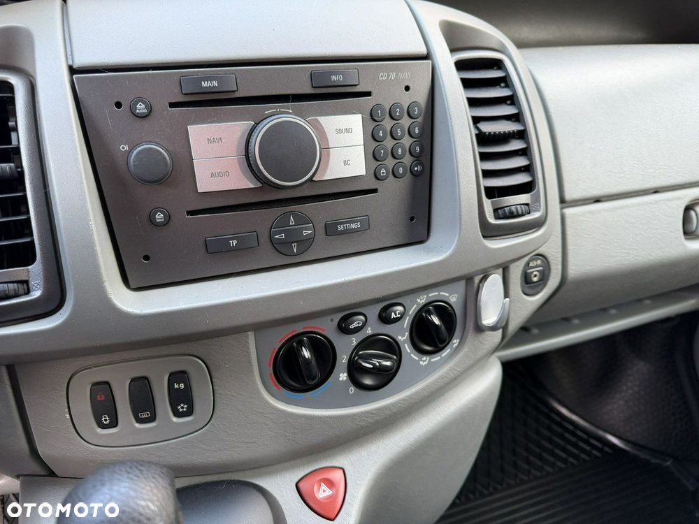Opel Vivaro - 16