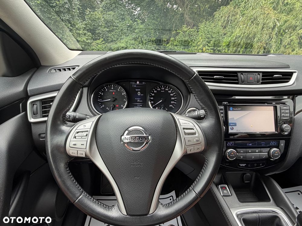 Nissan Qashqai 1.6 DIG-T N-Connecta - 23