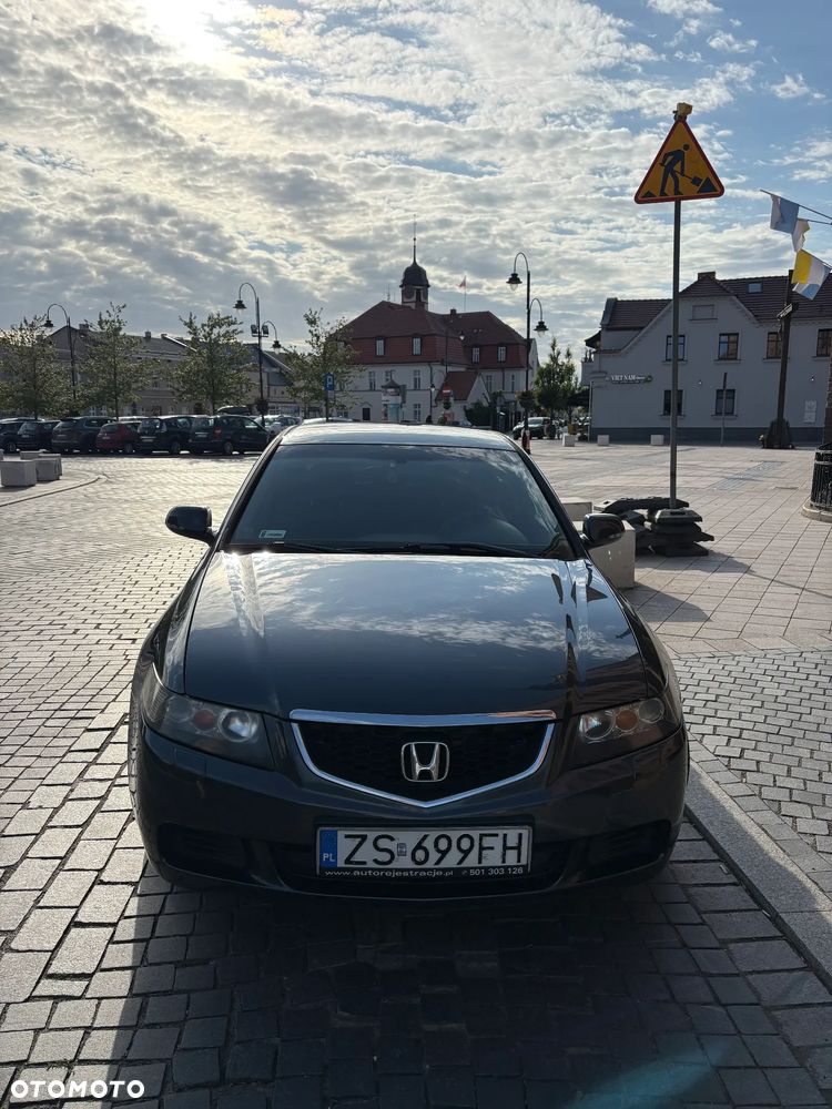 Honda Accord 2.0 Comfort - 2