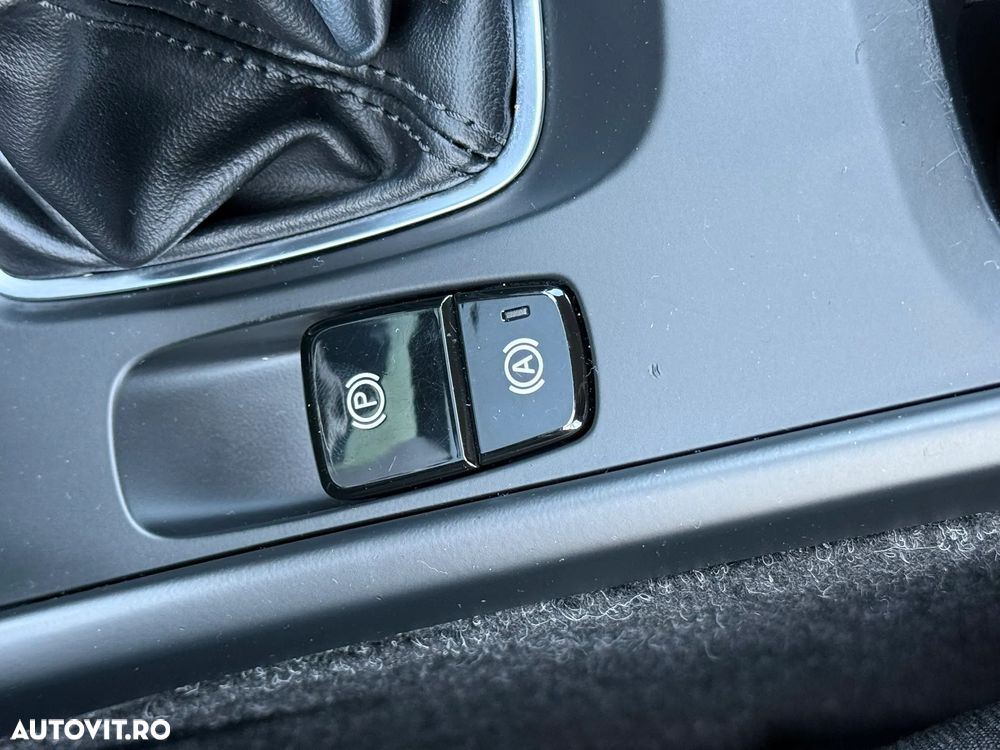 Volvo XC 40 D3 Momentum - 35