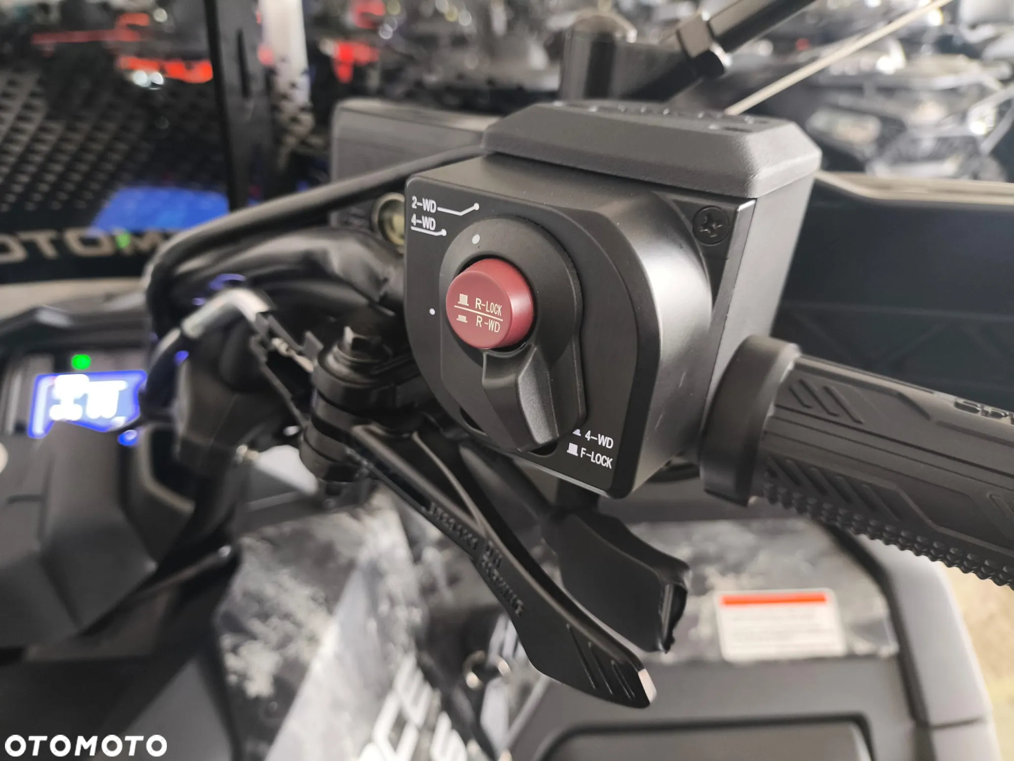 CFMoto CForce - 9