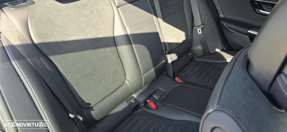 Mercedes-Benz C 300 e AMG Line - 37