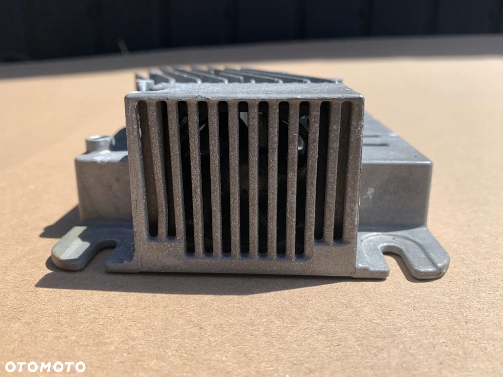 WZMACNIACZ AUDIO BMW G30 G11 G06 G14 5A167B1 - 3
