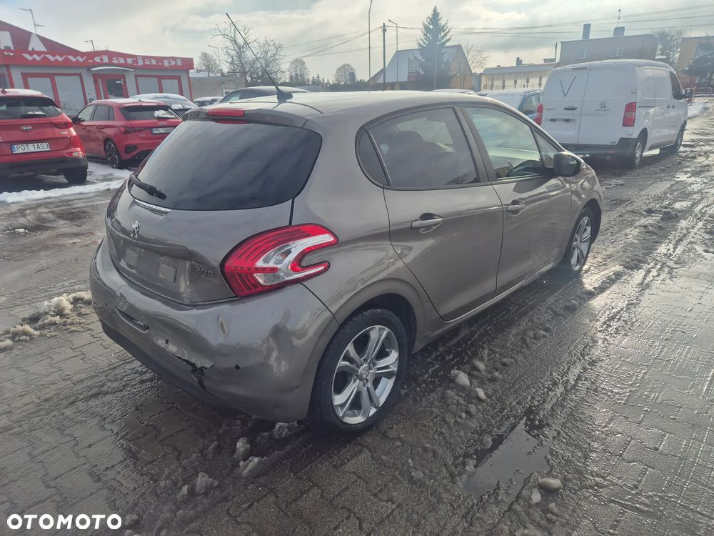 Peugeot 208 82 PureTech Style - 6