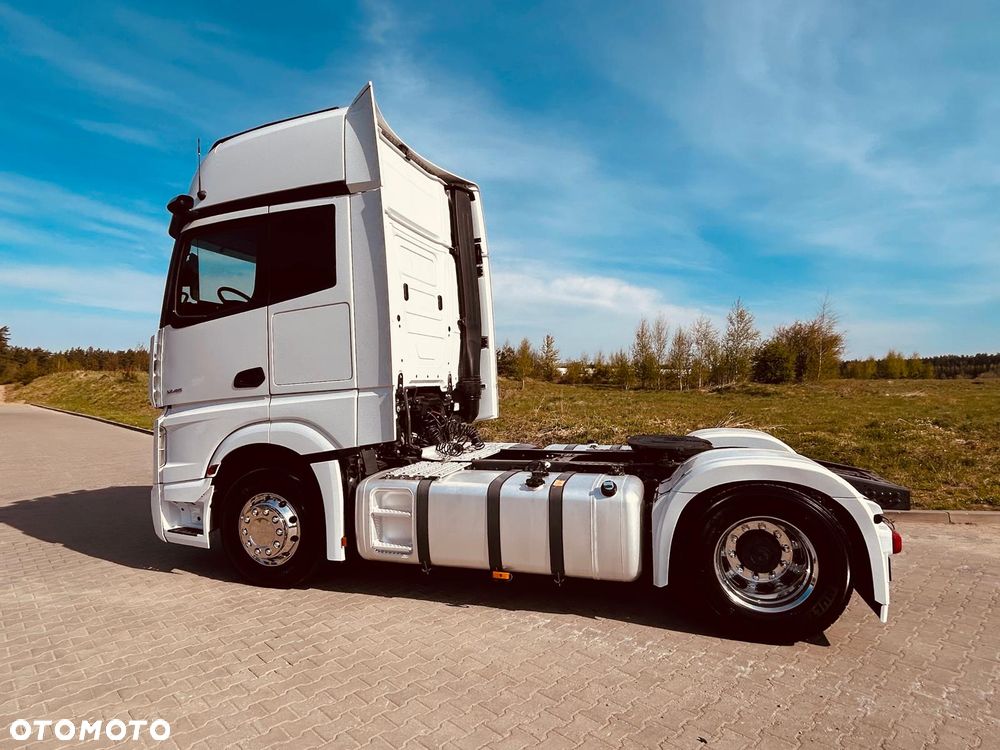 Mercedes-Benz Actros - 17