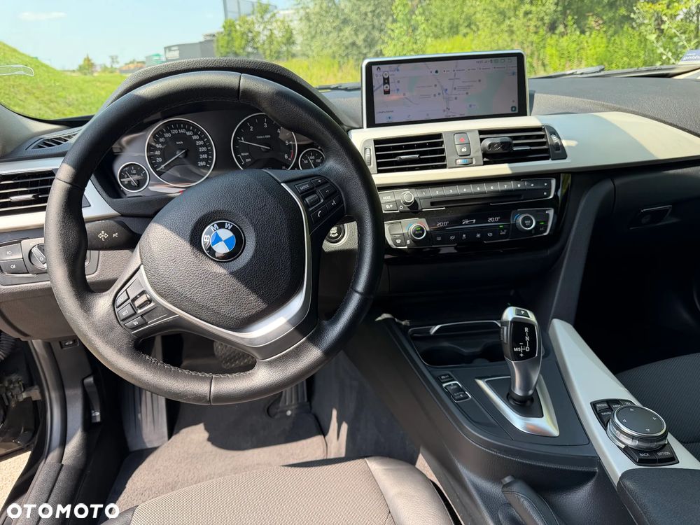 BMW Seria 3 320d xDrive Sport Line - 19