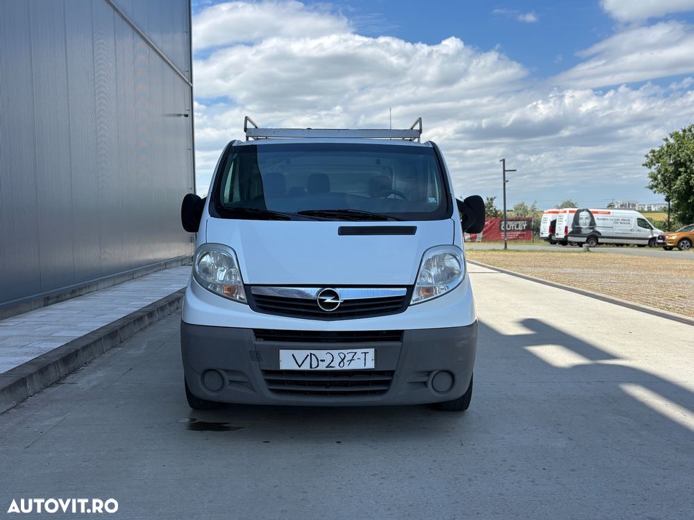 Opel Vivaro - 10