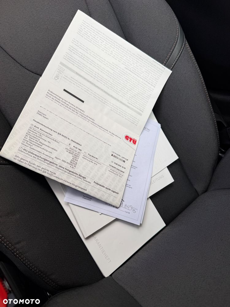 Volvo V40 Cross Country - 24