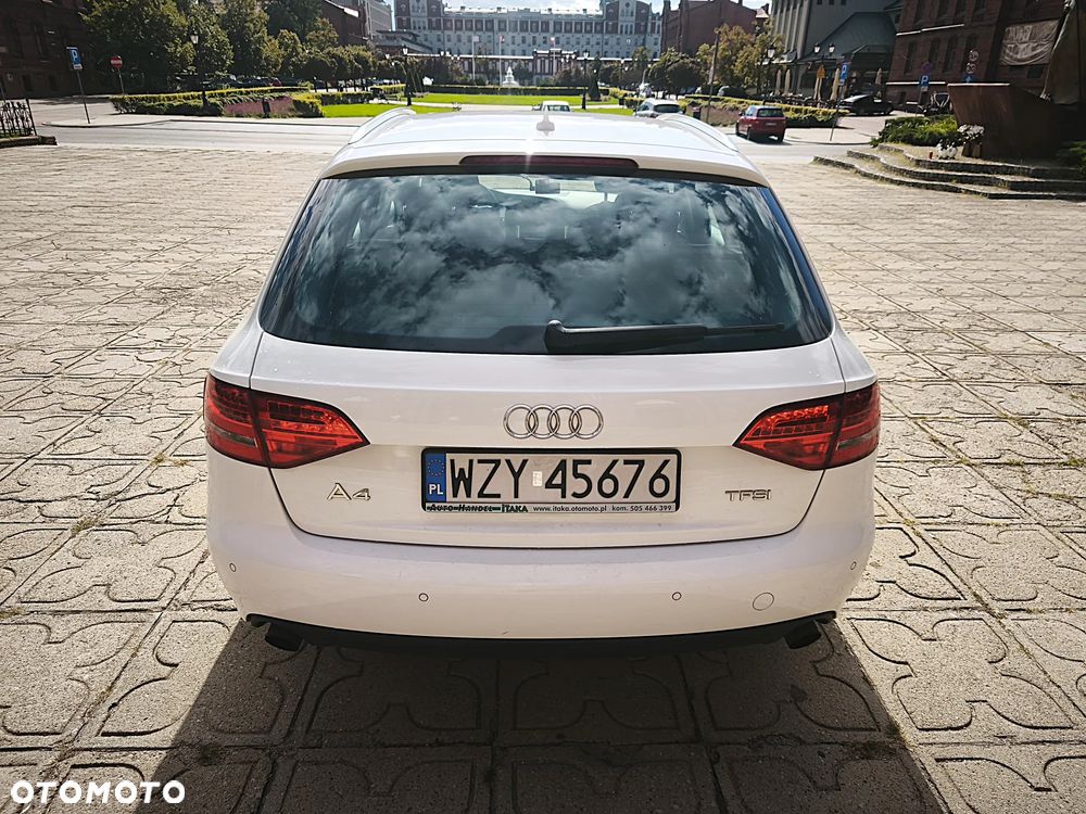 Audi A4 Avant - 6
