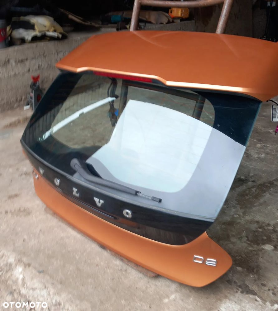 VOLVO V40 II klapa tył tylna kompletna kolor 704 - 2