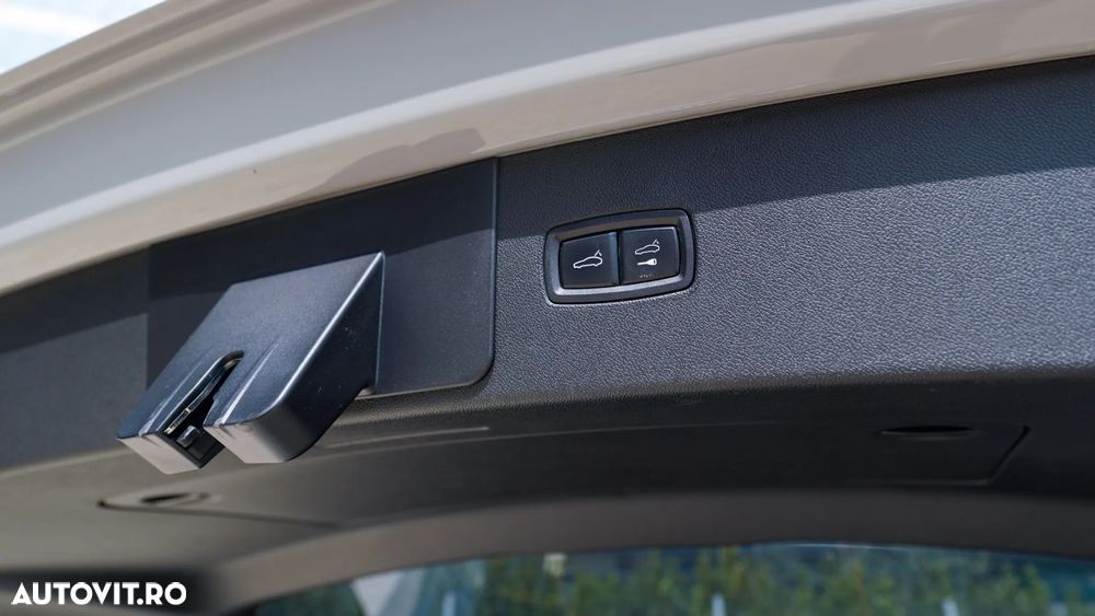 Porsche Cayenne Turbo - 16