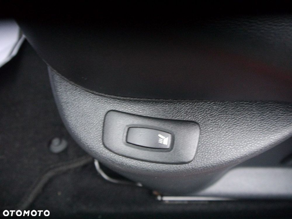 Renault Clio 1.2 Enegry TCe Limited 2018 EDC - 31