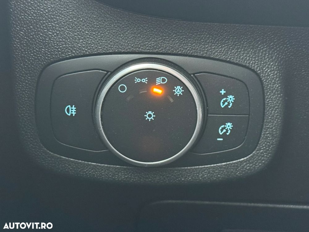 Ford Fiesta 1.5 TDCi Active II - 11