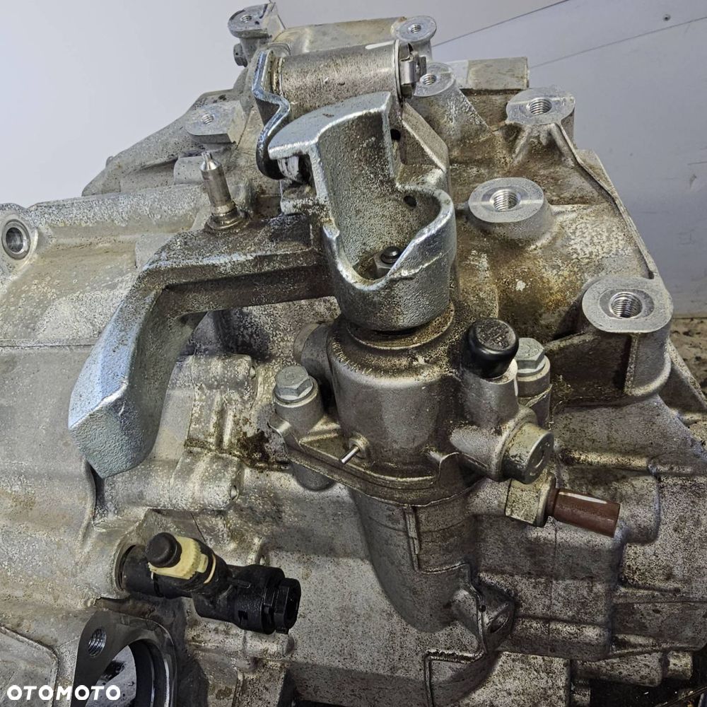 SKRZYNIA BIEGÓW VOLKSWAGEN CRAFTER II  VLE 2024 44 TYŚ 6B - 6