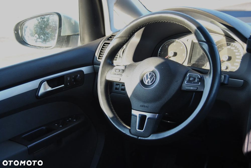 Volkswagen Touran 1.6 TDI DPF STYLE - 10