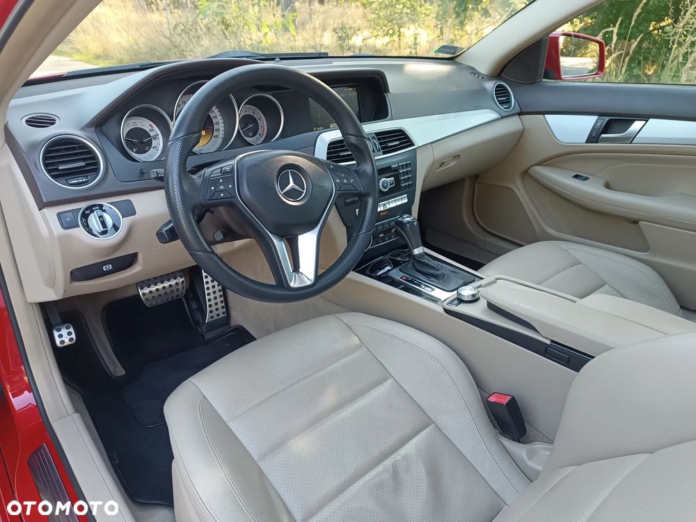 Mercedes-Benz Klasa C 250 Coupe (BlueEFFICIENCY) 7G-TRONIC - 13
