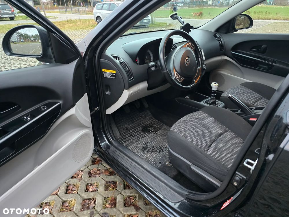 Kia Ceed 1.4 Comfort - 10