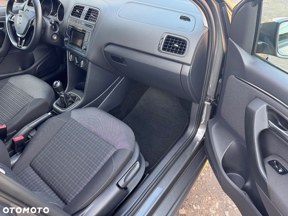 Volkswagen Polo - 13